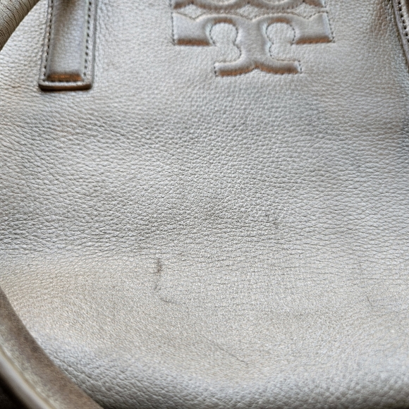 Tory Burch Gold Tote Bag with Crossbody Strap - Picture 5 of 15